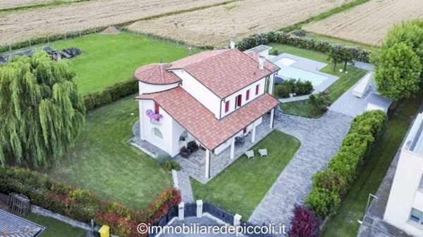 casa indipendente in vendita a Torre di Mosto