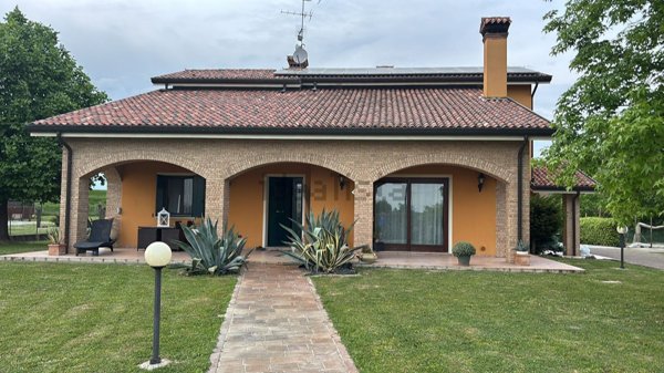 casa indipendente in vendita a Torre di Mosto