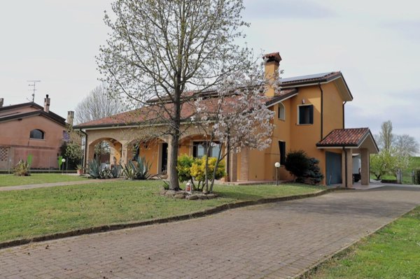 casa indipendente in vendita a Torre di Mosto in zona Sant'Elena