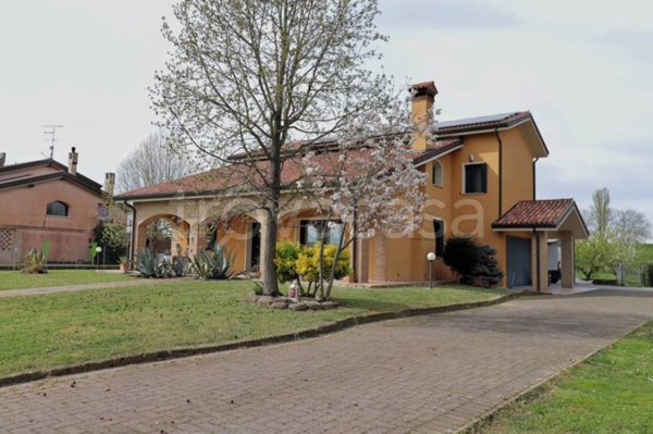 casa indipendente in vendita a Torre di Mosto in zona Sant'Elena
