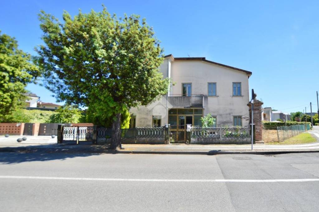 casa indipendente in vendita a Torre di Mosto