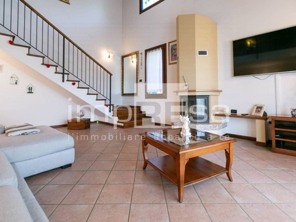 casa indipendente in vendita a Torre di Mosto in zona Sant'Elena