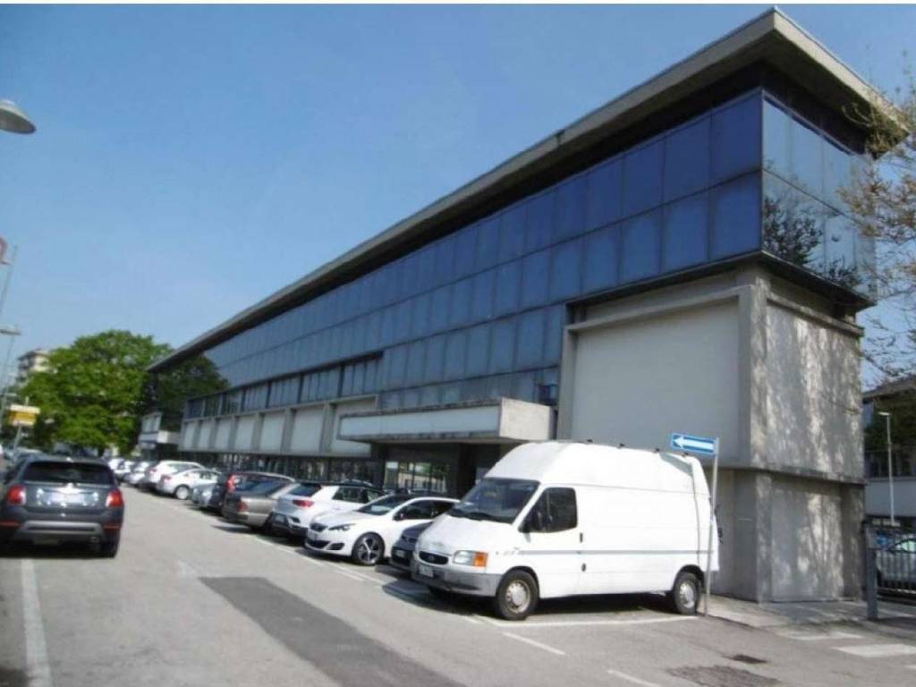 ufficio in vendita a Venezia in zona Marghera