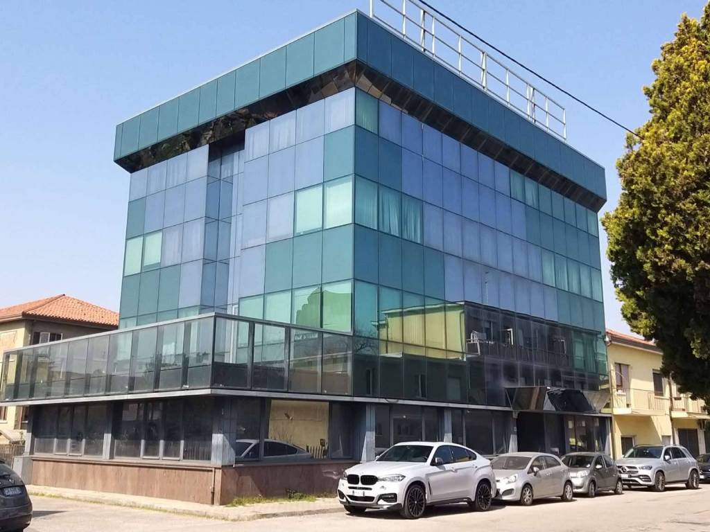 ufficio in vendita a Venezia in zona Marghera
