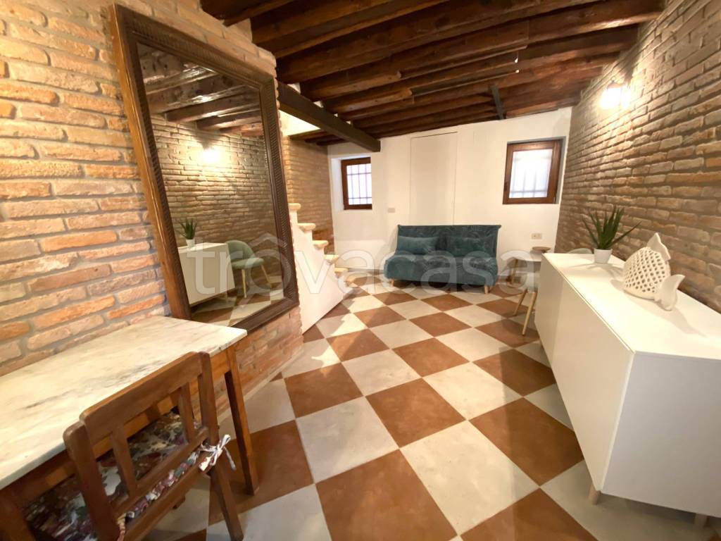 appartamento in vendita a Venezia in zona Sestiere Dorsoduro