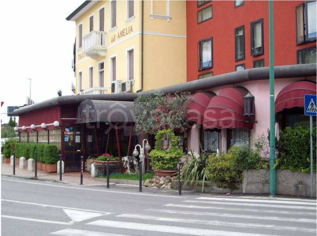 negozio in vendita a Venezia in zona Mestre