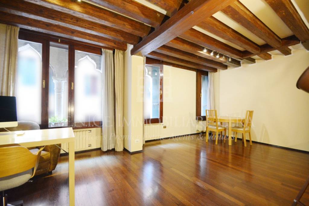 appartamento in vendita a Venezia in zona Murano