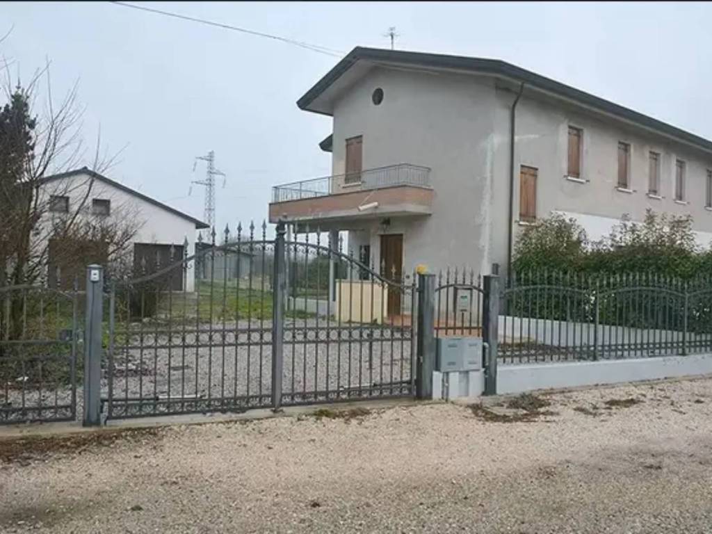 appartamento in vendita a Venezia in zona Trivignano