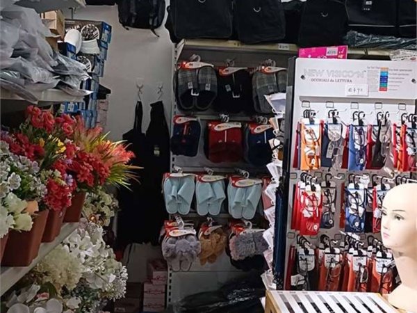 negozio in vendita a Venezia in zona Marghera