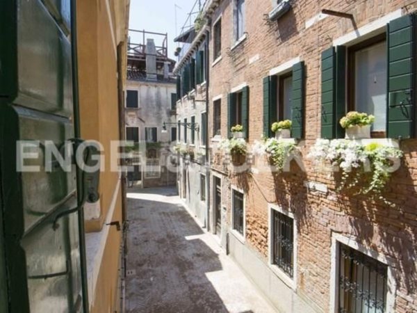 appartamento in vendita a Venezia in zona Sestiere Dorsoduro