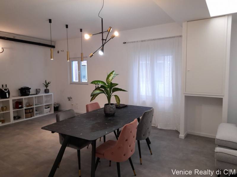 appartamento in vendita a Venezia in zona Sestiere Santa Croce