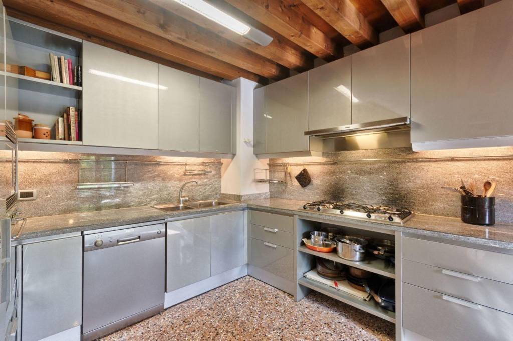 appartamento in vendita a Venezia in zona Sestiere Cannaregio