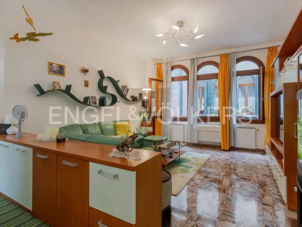 appartamento in vendita a Venezia in zona Sestiere Cannaregio