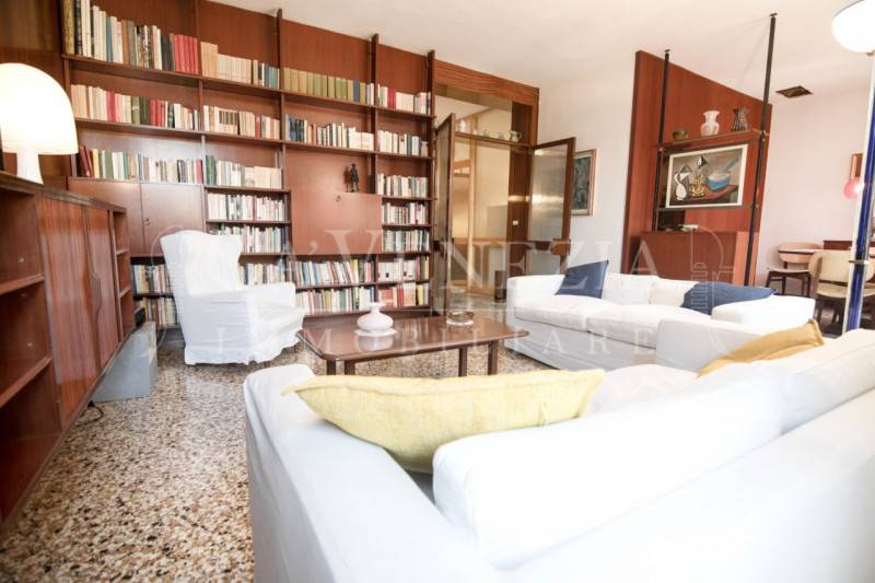 appartamento in vendita a Venezia in zona Sestiere San Polo