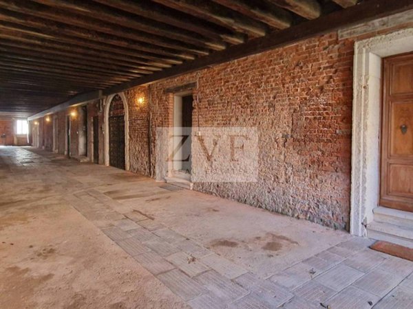 appartamento in vendita a Venezia in zona Sestiere Santa Croce