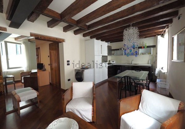 appartamento in vendita a Venezia in zona Murano