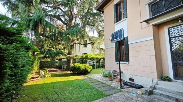 casa indipendente in vendita a Venezia in zona Mestre