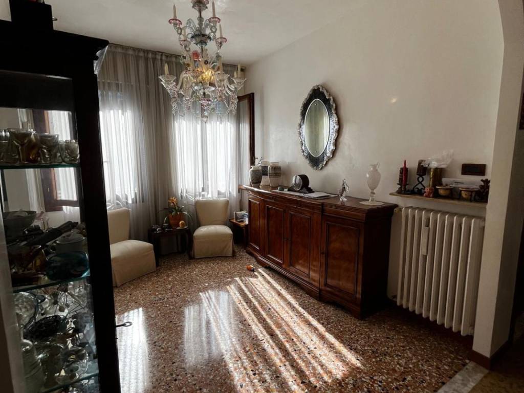 appartamento in vendita a Venezia in zona Sestiere Santa Croce