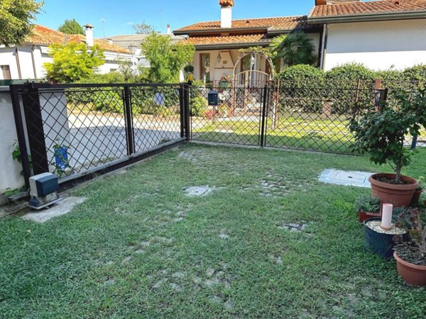 casa indipendente in vendita a Venezia in zona Lido di Venezia