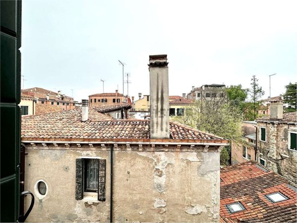 appartamento in vendita a Venezia in zona Sestiere Dorsoduro