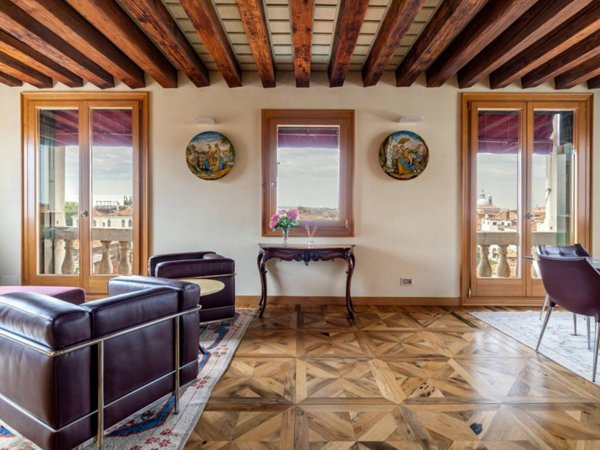 appartamento in vendita a Venezia in zona Murano