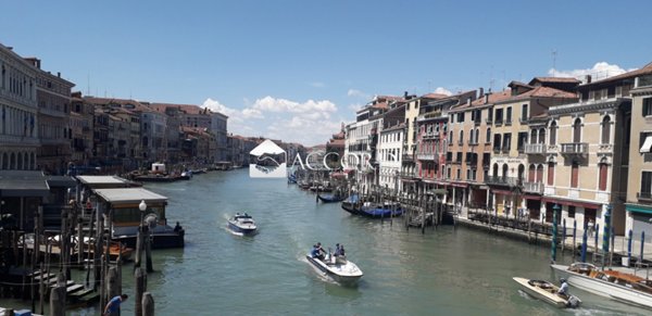 negozio in vendita a Venezia in zona Sestiere San Polo