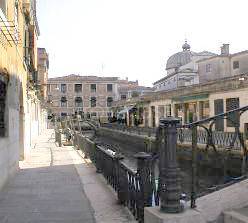 quadrivano in vendita a Venezia in zona Sestiere Santa Croce
