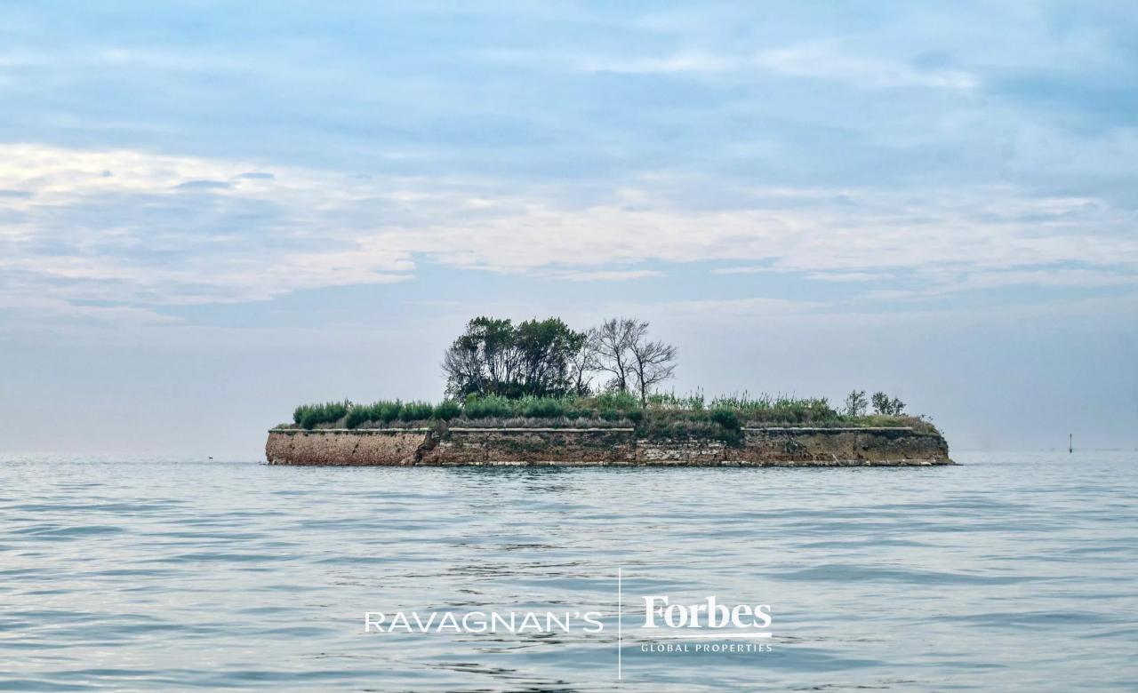 terreno edificabile in vendita a Venezia in zona Pellestrina