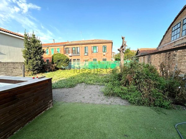 appartamento in vendita a Venezia in zona Murano