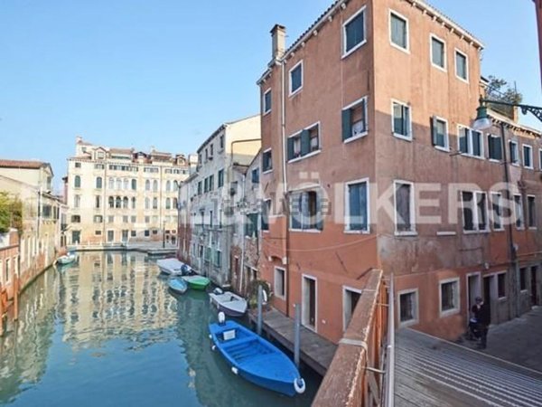 appartamento in vendita a Venezia in zona Sestiere Dorsoduro