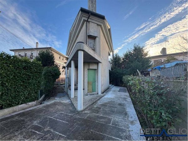 casa indipendente in vendita a Venezia in zona Trivignano