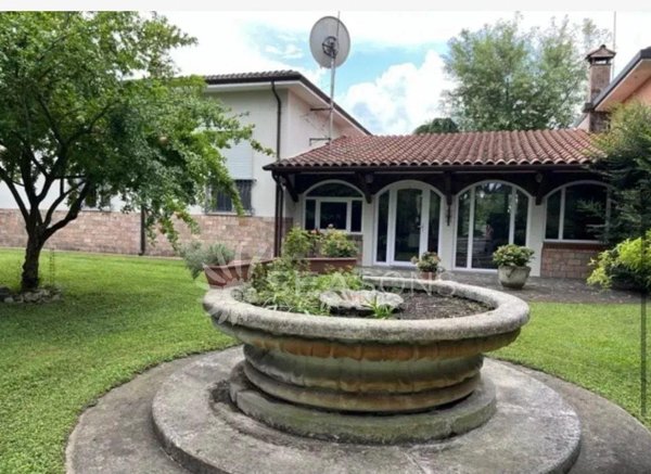 casa indipendente in vendita a Venezia in zona Zelarino