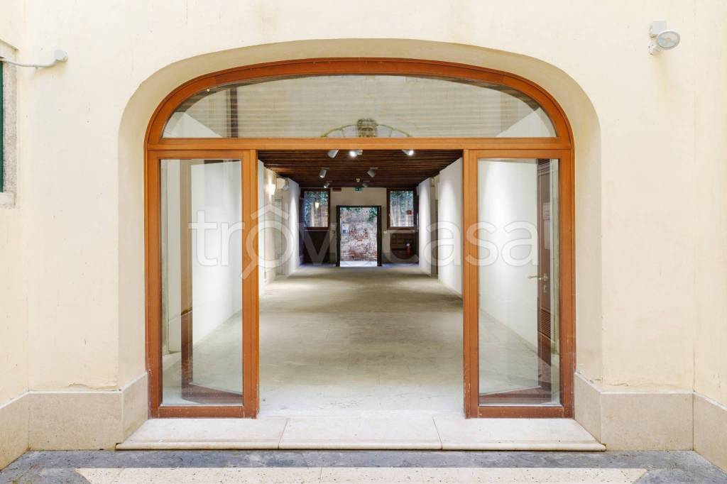 negozio in vendita a Venezia in zona Sestiere Dorsoduro
