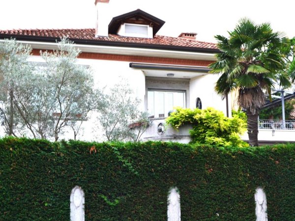 casa indipendente in vendita a Venezia in zona Lido di Venezia
