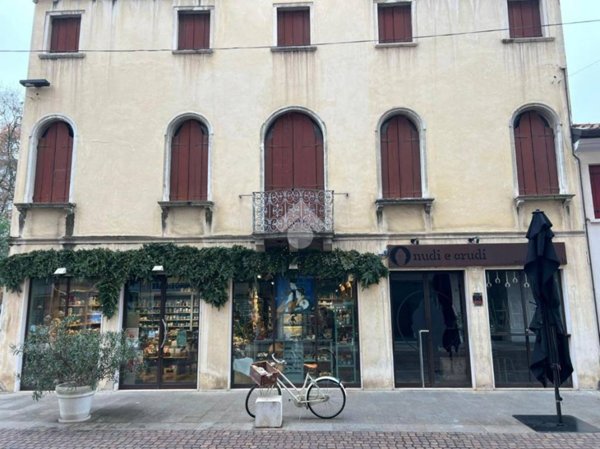 negozio in vendita a Venezia in zona Mestre