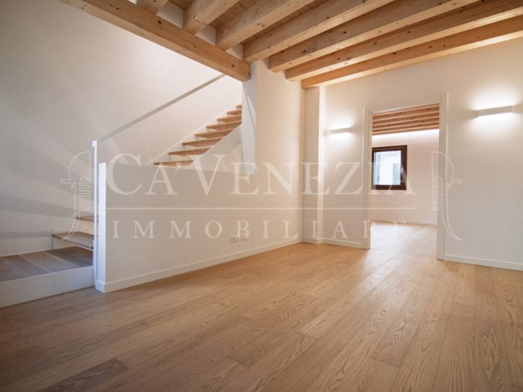 casa indipendente in vendita a Venezia in zona Sestiere Santa Croce