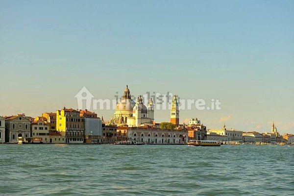 appartamento in vendita a Venezia in zona Sestiere Dorsoduro