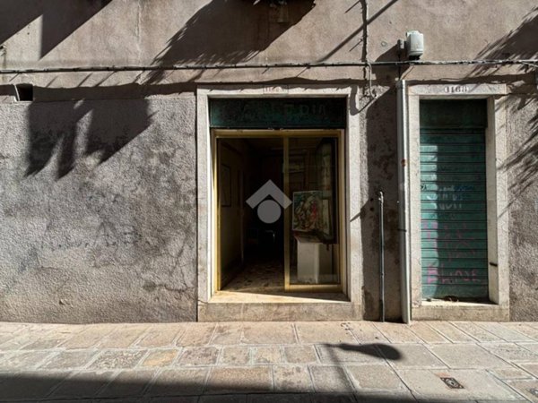negozio in vendita a Venezia in zona Sestiere Santa Croce