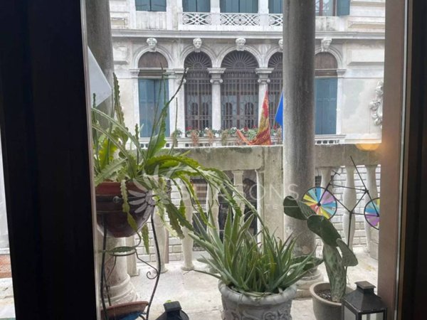 appartamento in vendita a Venezia in zona Sestiere Cannaregio
