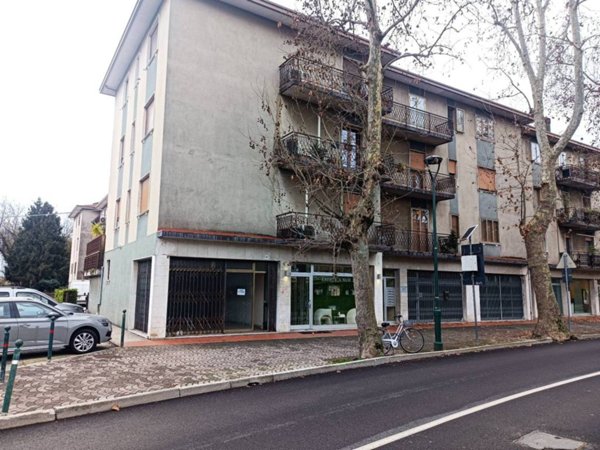 negozio in vendita a Venezia in zona Marghera