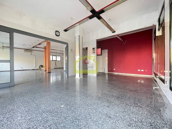 negozio in vendita a Venezia in zona Mestre