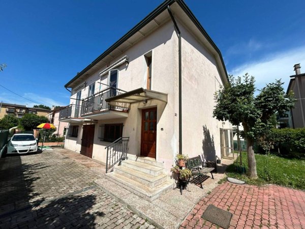 casa indipendente in vendita a Venezia in zona Mestre
