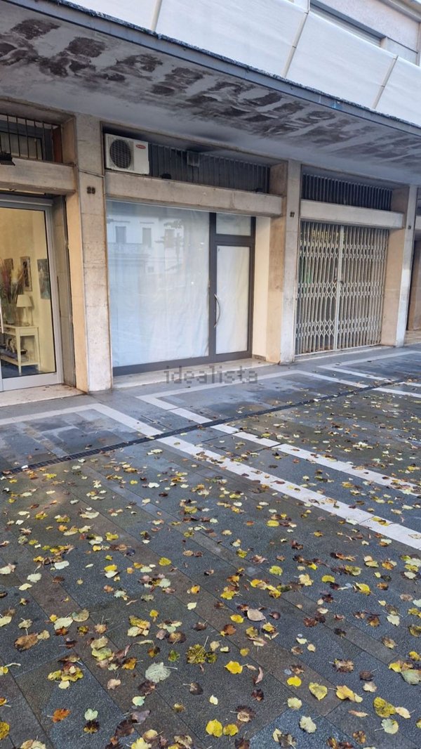 negozio in vendita a Venezia in zona Mestre