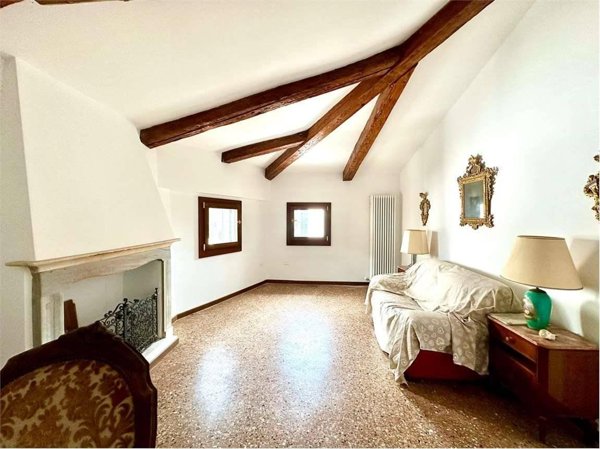 appartamento in vendita a Venezia in zona Sestiere Santa Croce