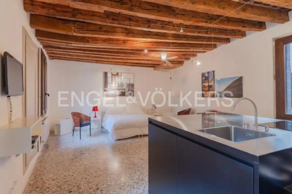 appartamento in vendita a Venezia in zona Sestiere Cannaregio