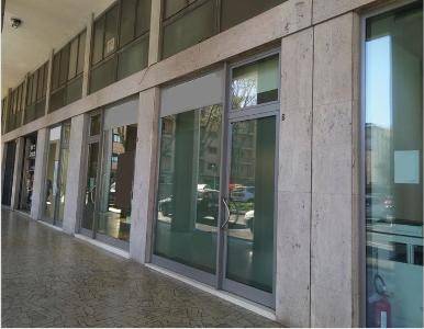 negozio in vendita a Venezia in zona Marghera