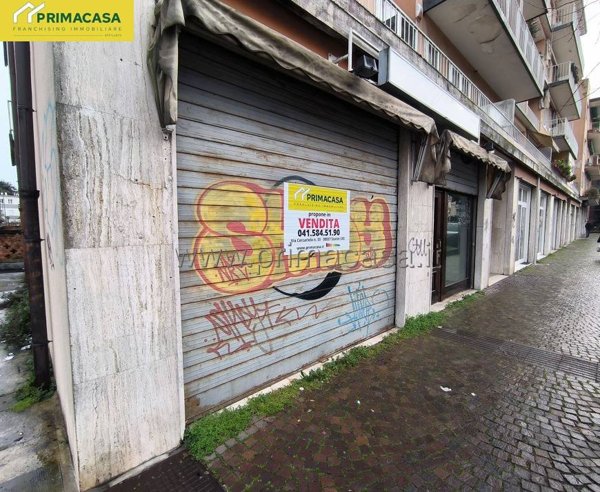 negozio in vendita a Venezia in zona Mestre