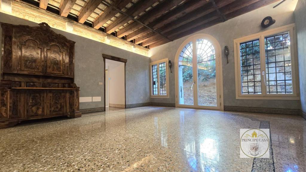 appartamento in vendita a Venezia in zona Sestiere San Polo