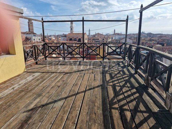 appartamento in vendita a Venezia in zona Sestiere Santa Croce
