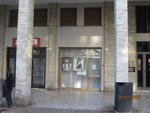 negozio in vendita a Venezia in zona Mestre
